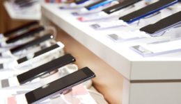 cell-phones-smartphones-on-sale-in-store